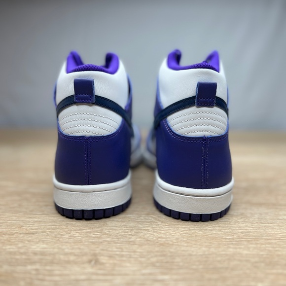 Nike Dunk High - Picture 7 of 9